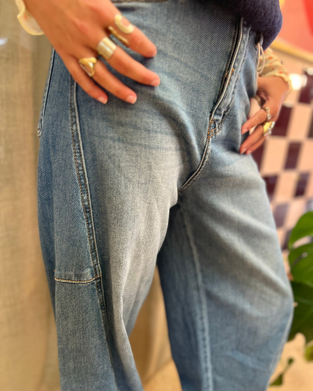 Balloon jeans