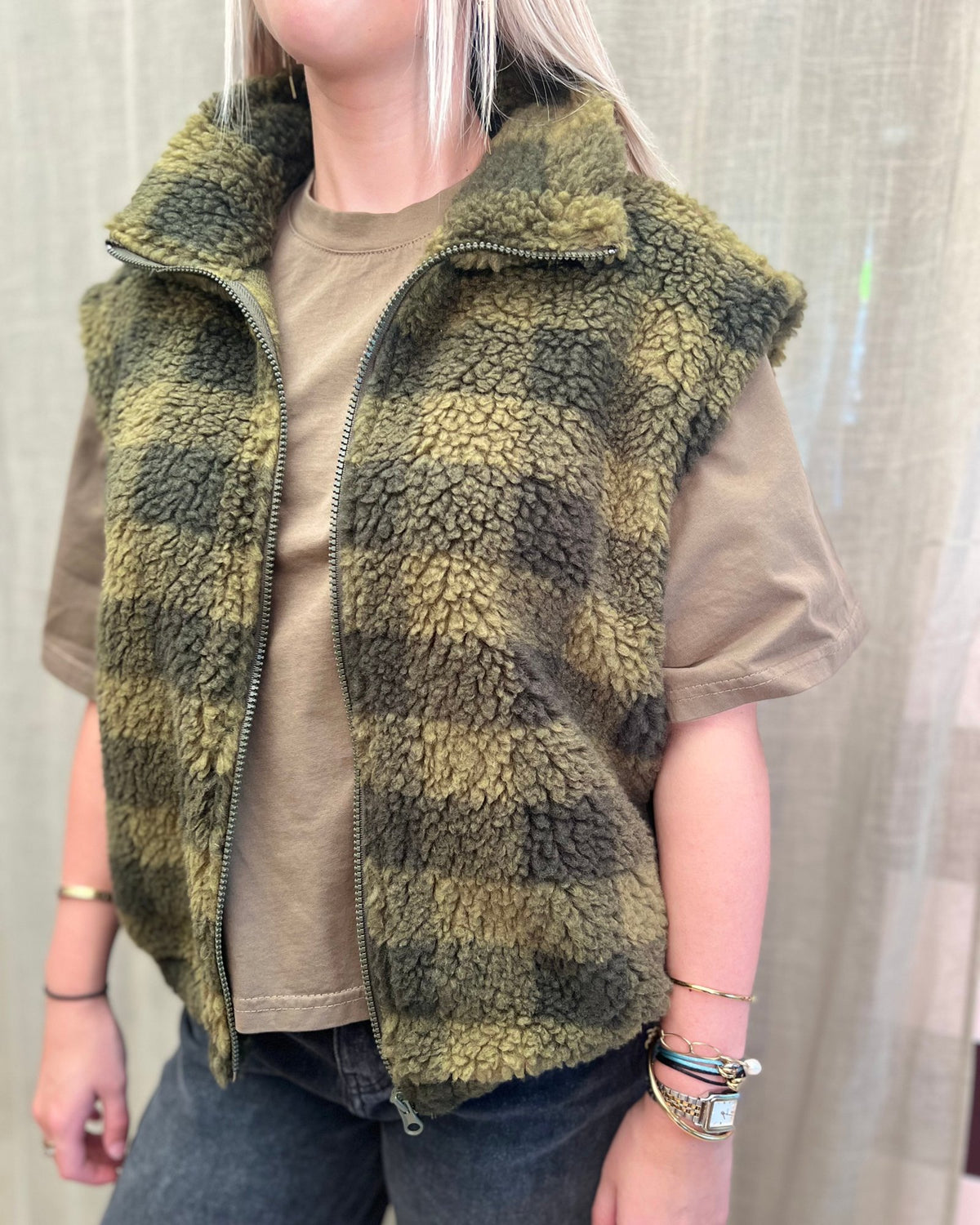 Teddy Check Bodywarmer – Olive/Khaki