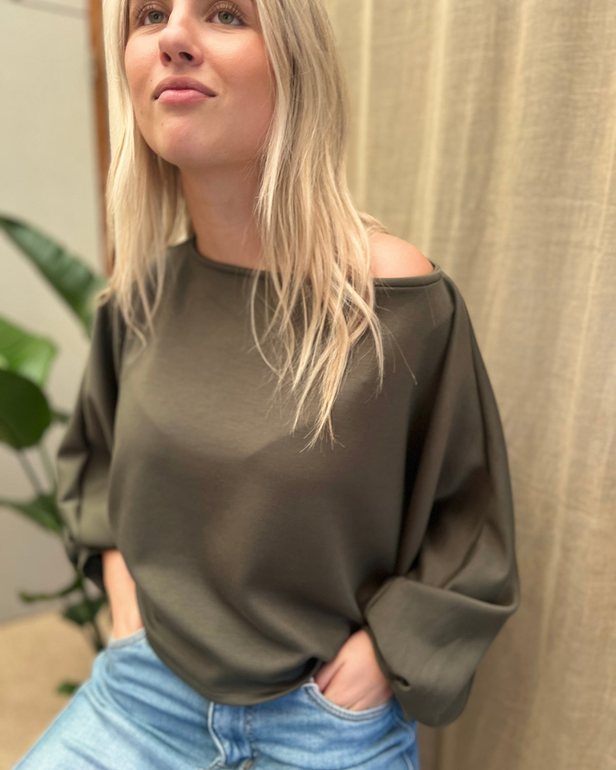Heavy Jersey Top met Ballonmouwen – Kaki