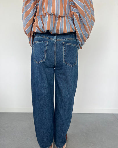 Barrel jeans