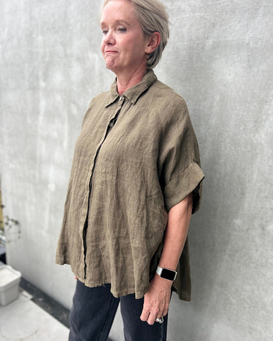 Oversized Linen Blouse – khaki