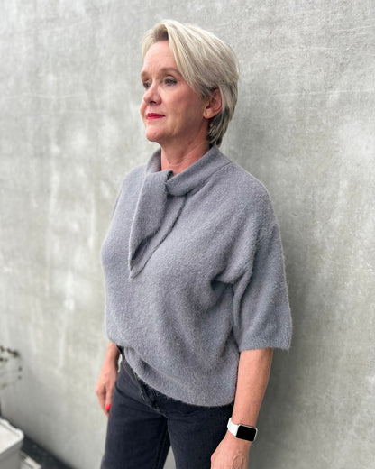 Supersoft top met sjaaltje-grijs