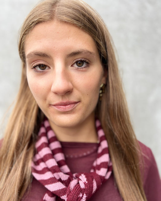 Knitted Triangle Scarf – Burgundy & Pink