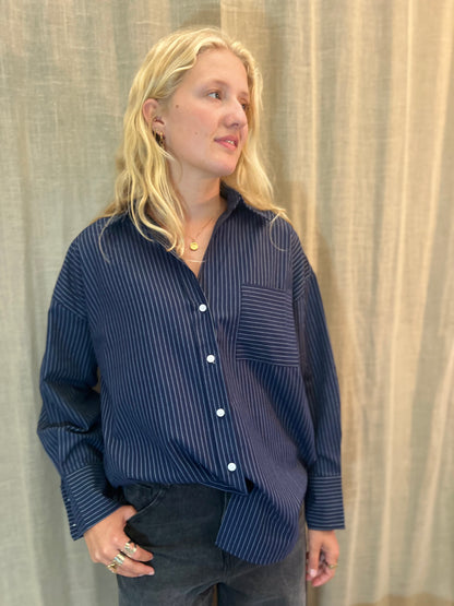 blousje navy met krijtstreep