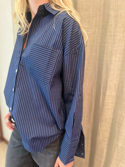 blousje navy met krijtstreep