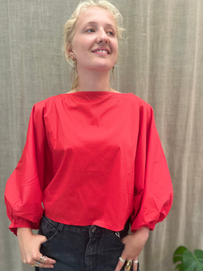 Bloesje zwart met pofmouwen-rood