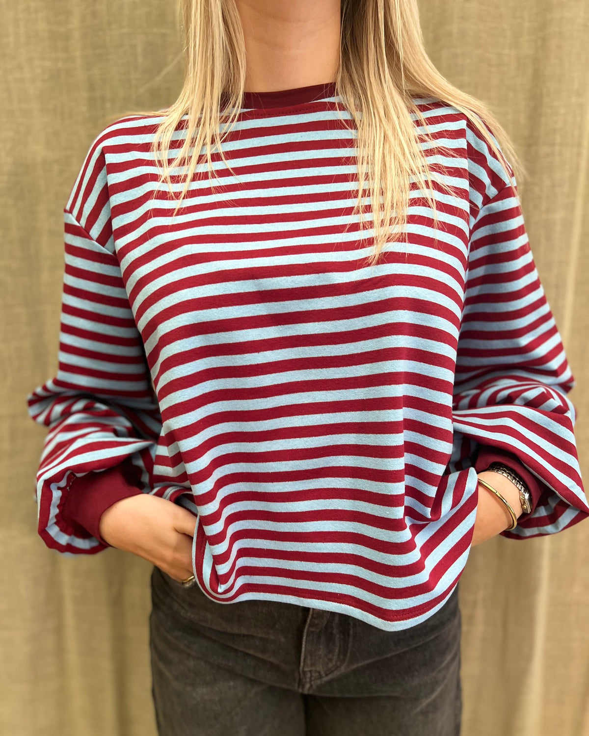 Open Back T-shirt – Sky Blue/Burgundy Stripe