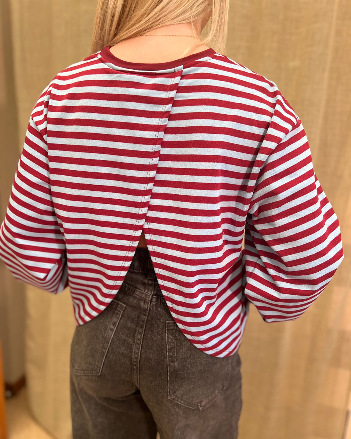 Open Back T-shirt – Sky Blue/Burgundy Stripe