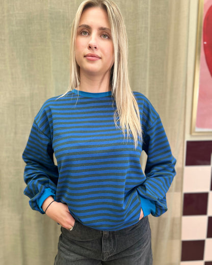 Open Back T-shirt – Electric blue/navy