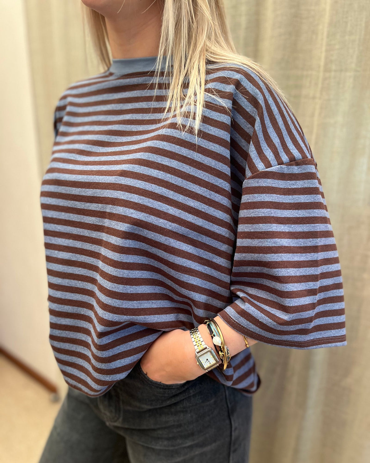 Oversized T-shirt –jeans/brown