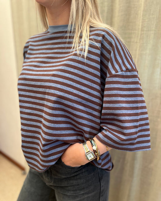 Oversized T-shirt –jeans/brown