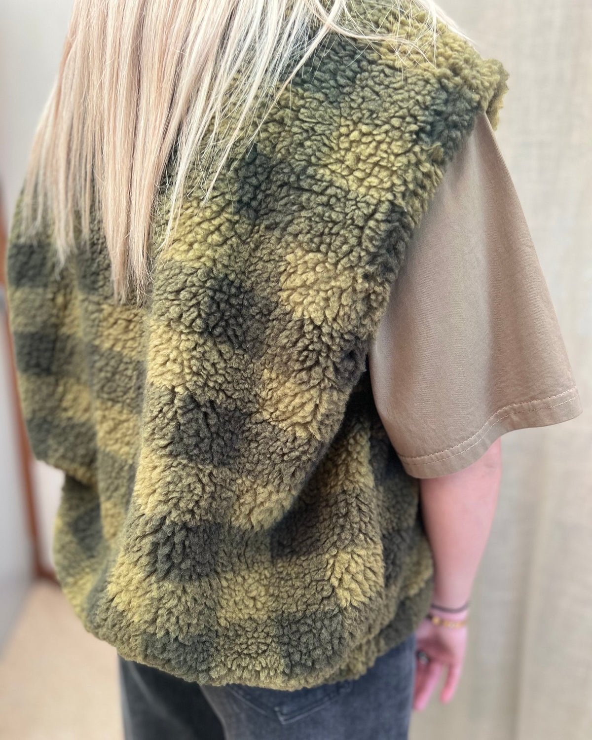 Teddy Check Bodywarmer – Olive/Khaki