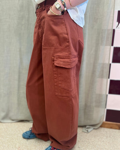Wide Leg Cargo Pants – Rust-balloon shape