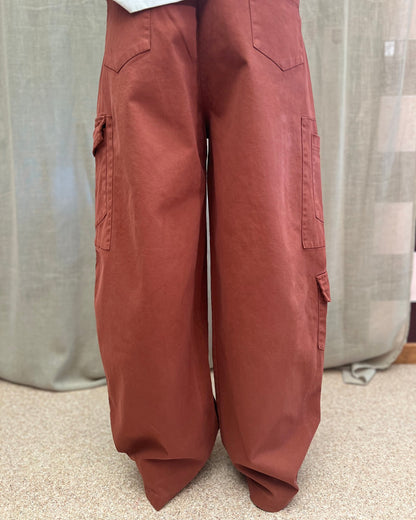 Wide Leg Cargo Pants – Rust-balloon shape