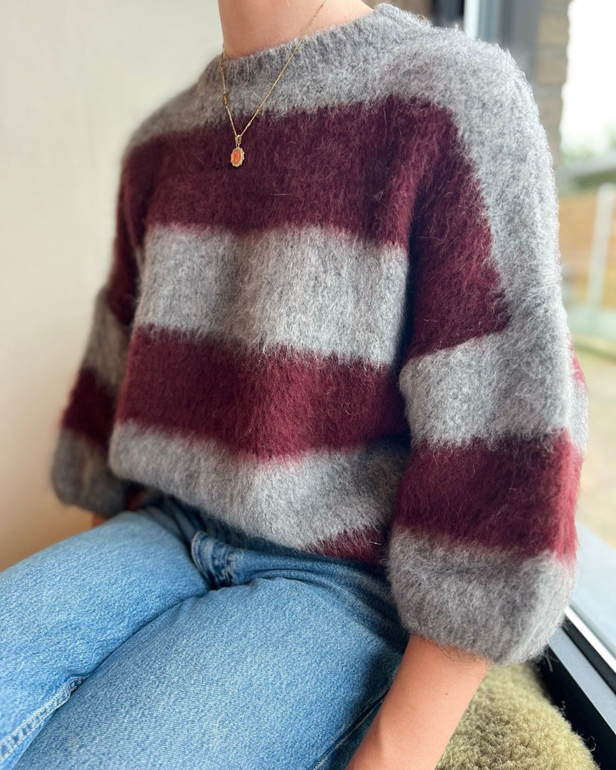 Oversized Striped Knit – Grey/Burgundy