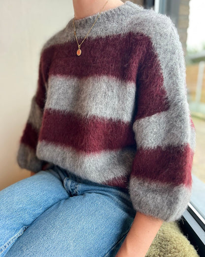 Oversized Striped Knit – Grey/Burgundy