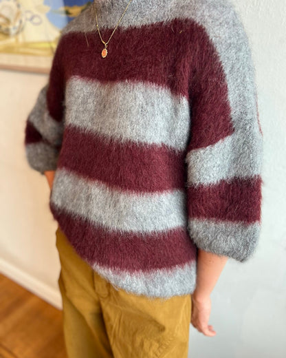 Oversized Striped Knit – Grey/Burgundy
