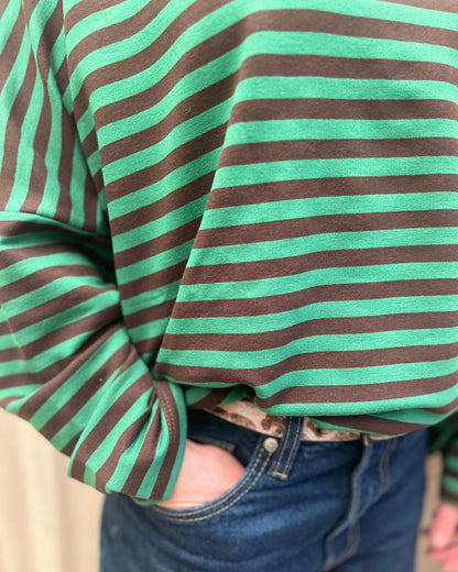 Oversized Striped T-shirt – Green & Brown 💚