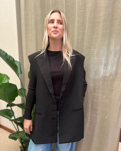 Zwarte blazer mouwloos