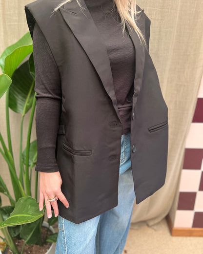 Zwarte blazer mouwloos