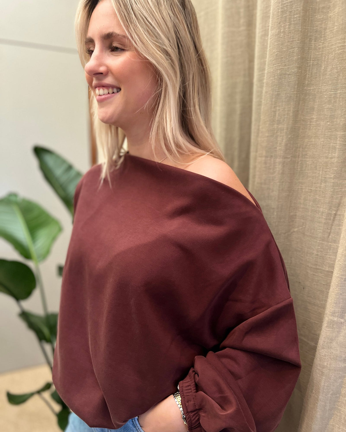 Oversized Sweater met Boothals – Bordeaux