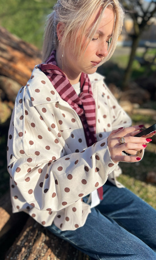 jasje oversized dots
